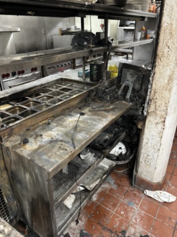 Bonifica cucina industriale dopo incendio impianto aspirazione