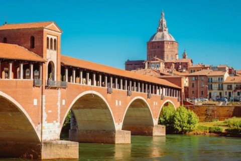 Centro storico di Pavia e zona locali ristorazione